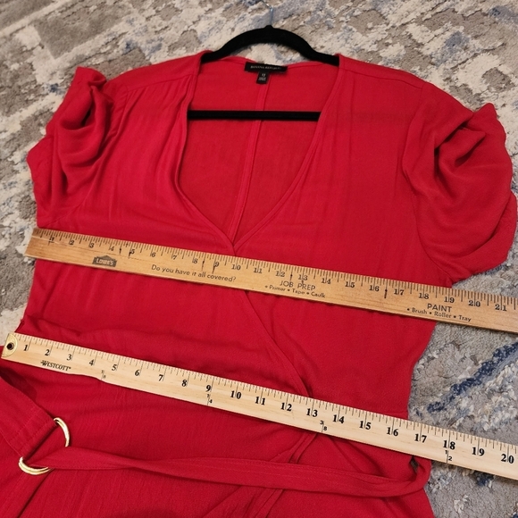 Banana Republic handkerchief hem red wrap midi dress. Belted. Size 12. Pockets - Picture 14 of 16